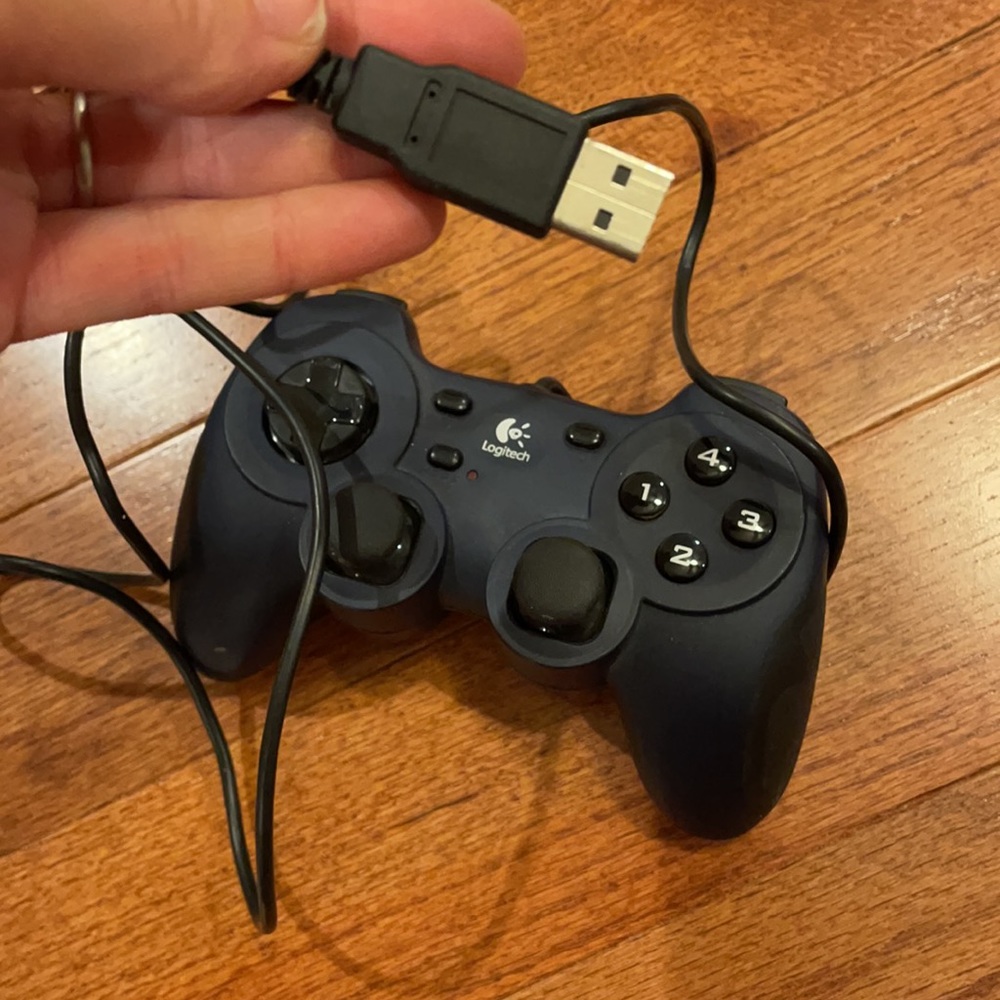 Logitech computer controller - Picture 6 of 10